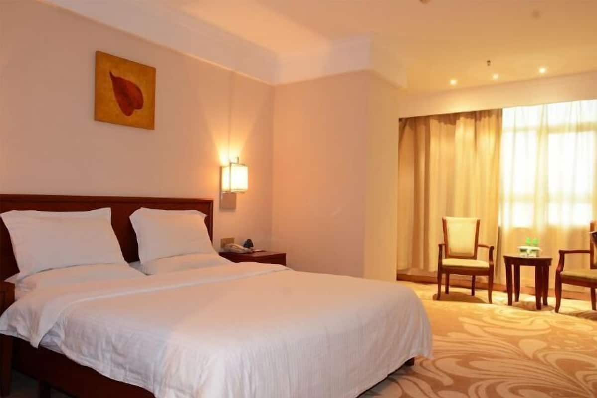 1 bedroom, in-room safe, free WiFi, bed sheets