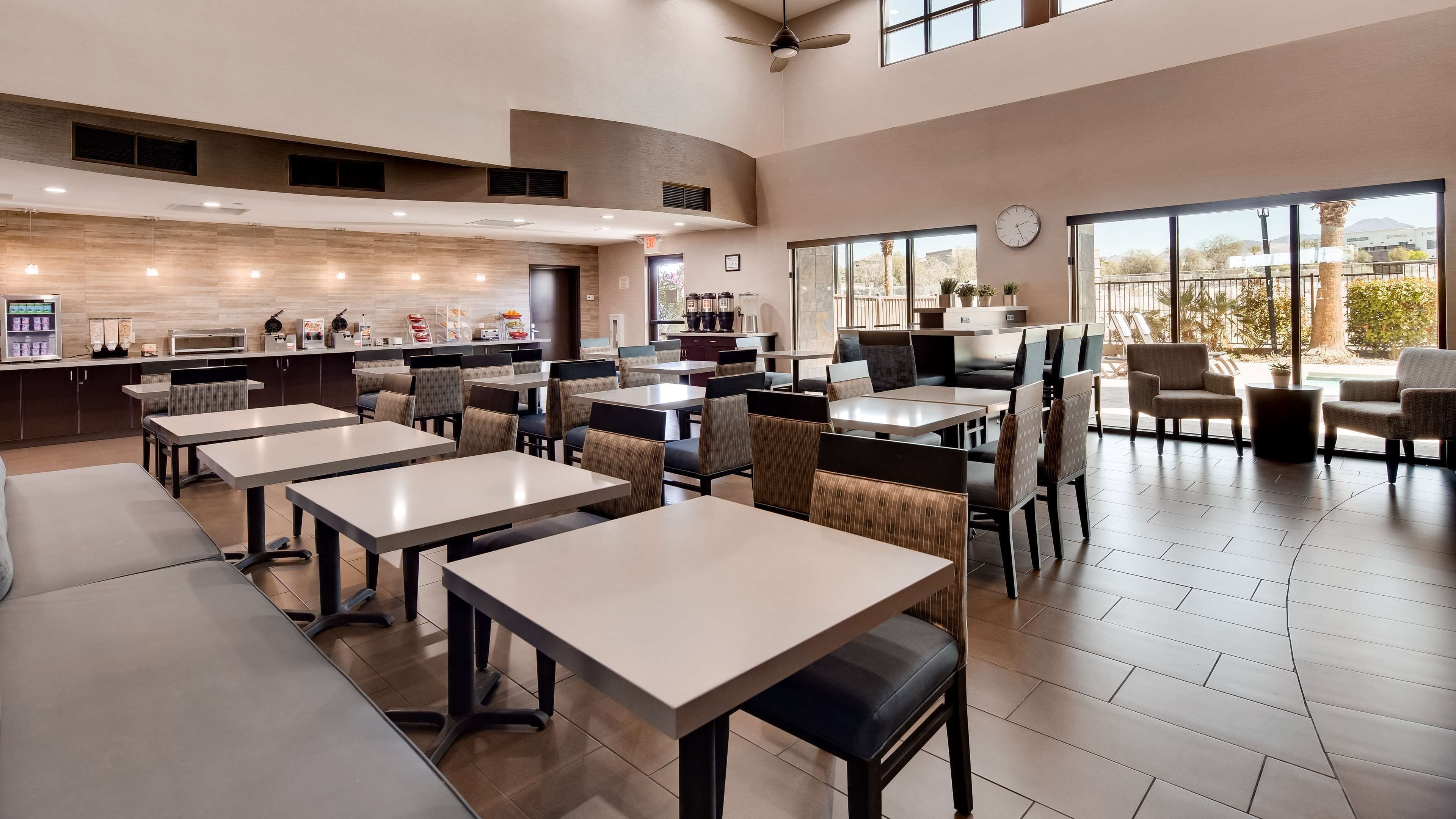 Free daily buffet breakfast