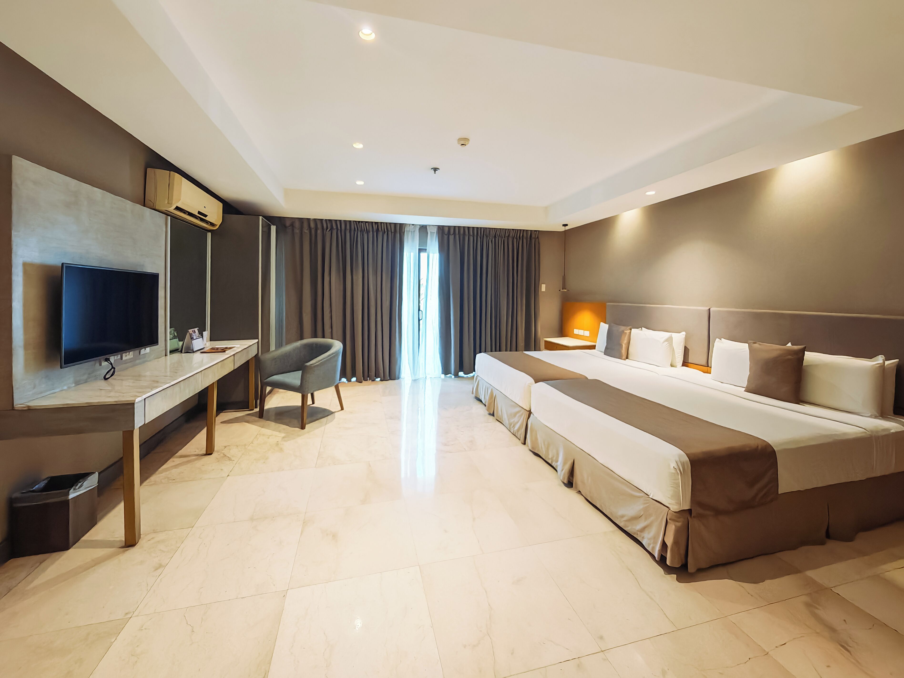 Penthouse, 2 Doppelbetten