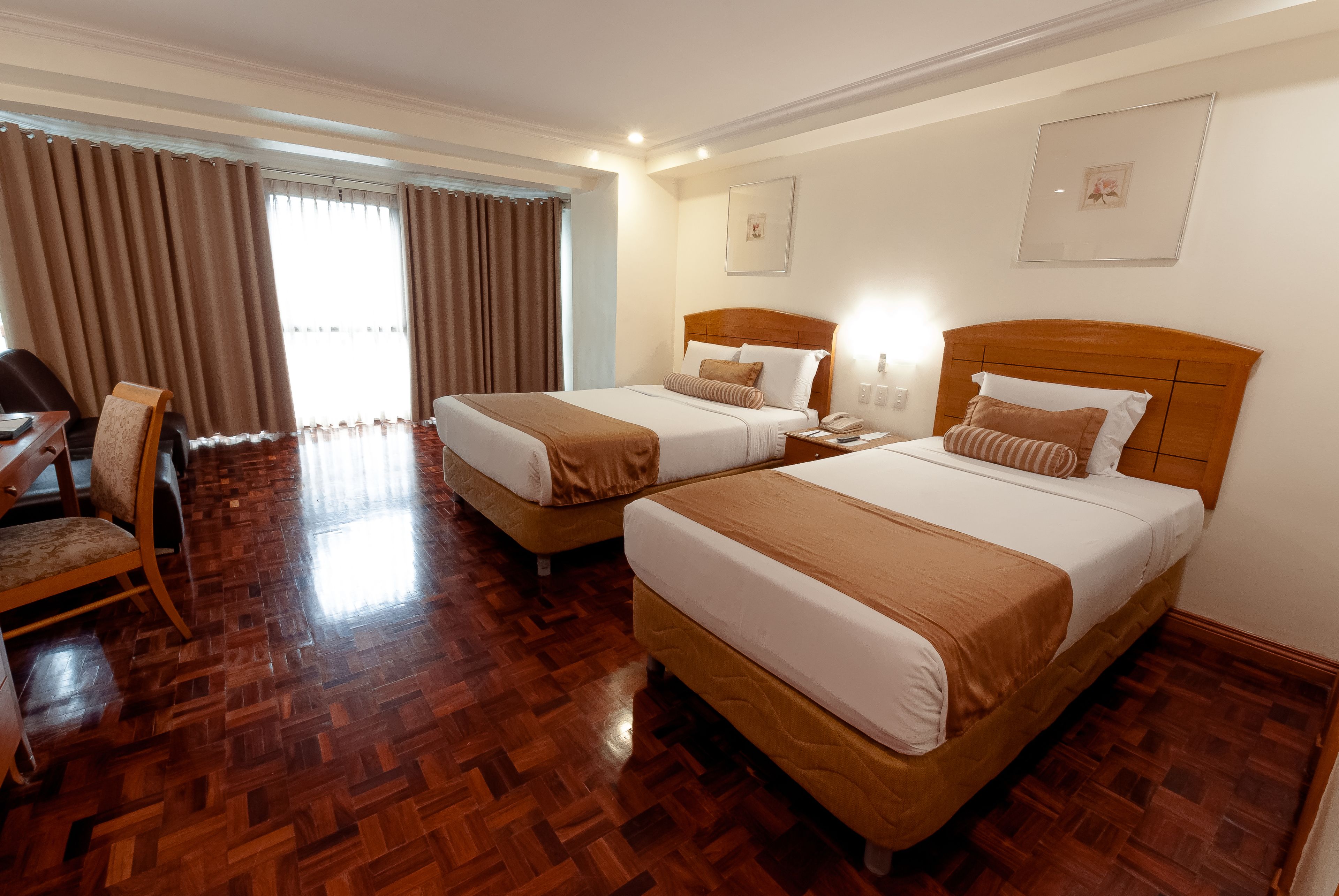 Premium bedding, minibar, in-room safe, desk