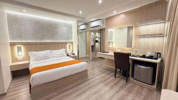 Premier Double Room, 1 Queen Bed | In-room safe, desk, blackout drapes, iron/ironing board