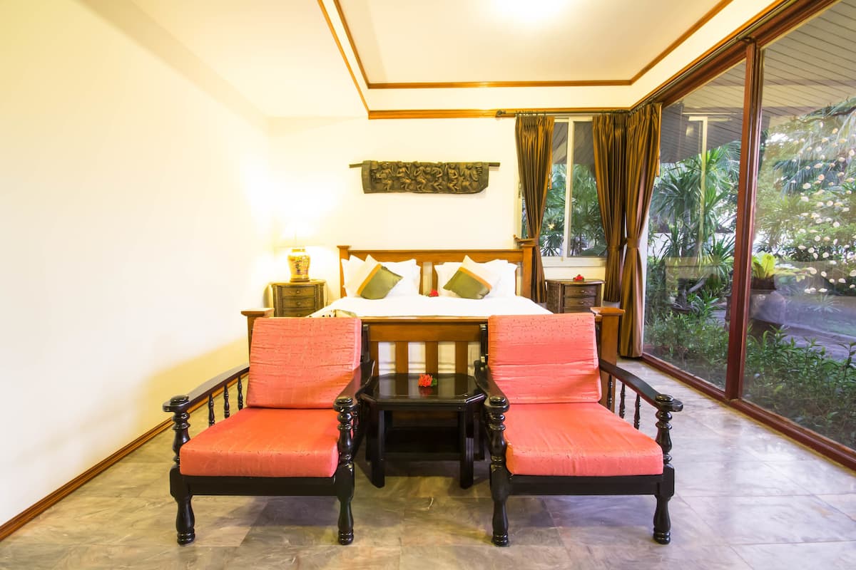 Beach Bungalow (Garden View) | In-room safe, iron/ironing board, free cribs/infant beds, rollaway beds