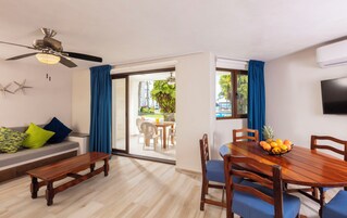 Suite familiar, 3 habitaciones | Caja fuerte y ropa de cama