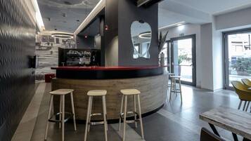 Bar (en la propiedad)