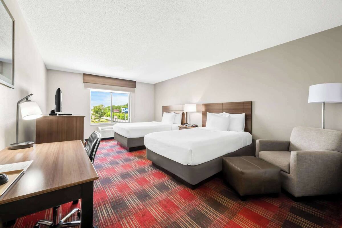 In-room safe, desk, iron/ironing board, rollaway beds