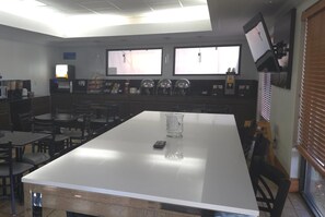 Termasuk sarapan penuh setiap hari 