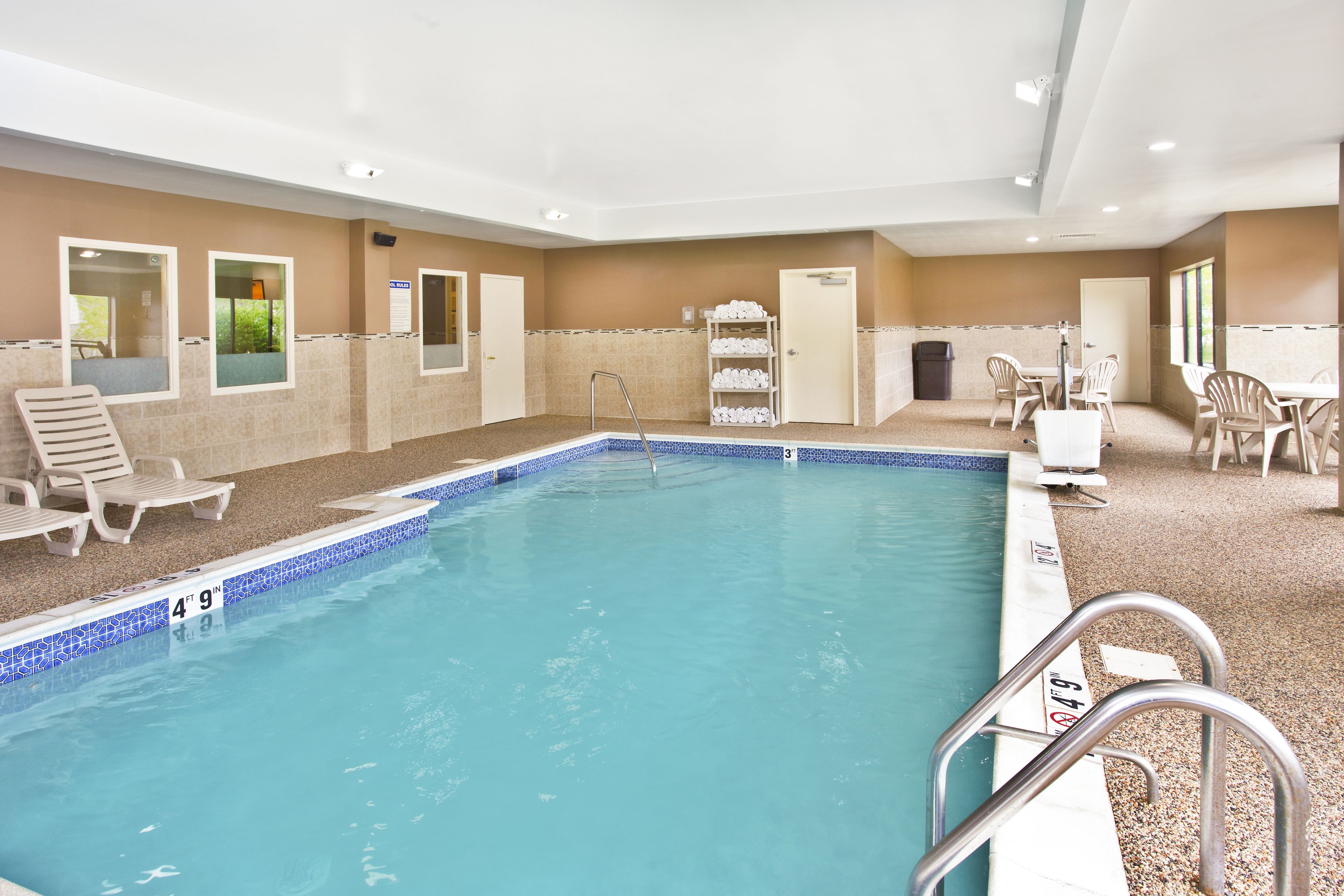 indoor pool, pool loungers
