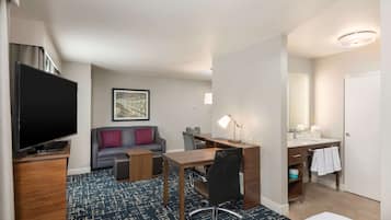 In-room safe, iron/ironing board, free WiFi, bed sheets