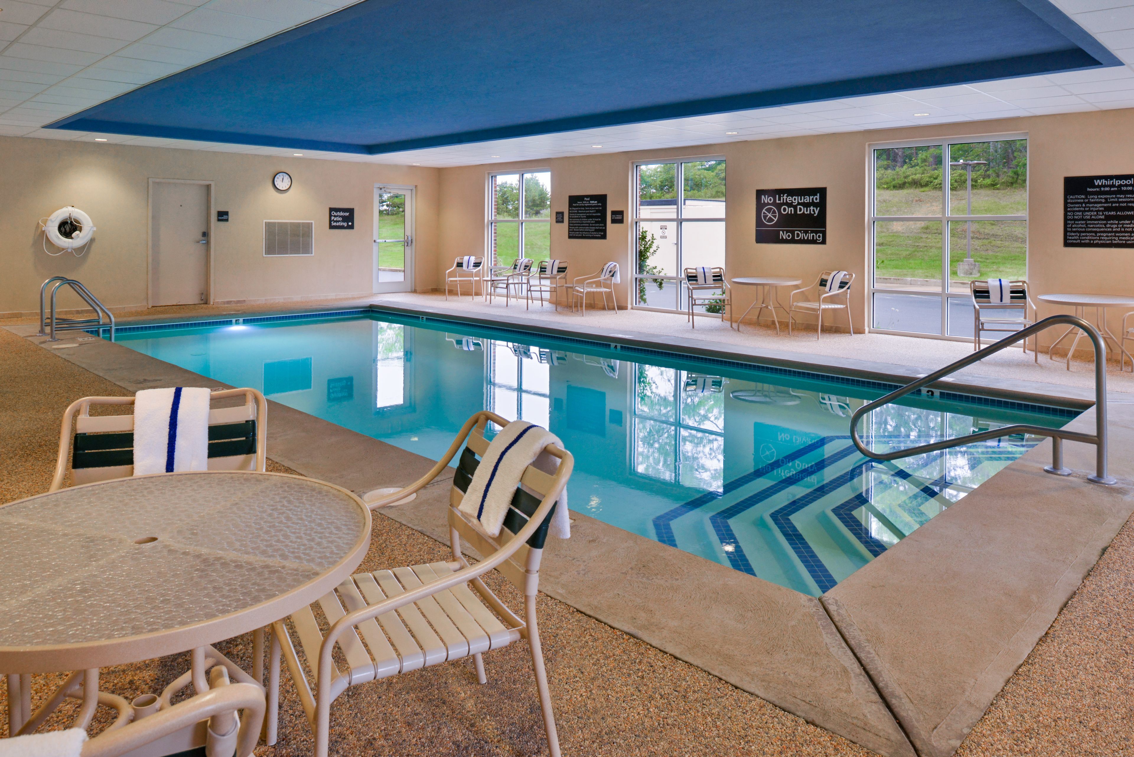 indoor pool, pool loungers