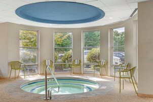 Bañera de hidromasaje interior