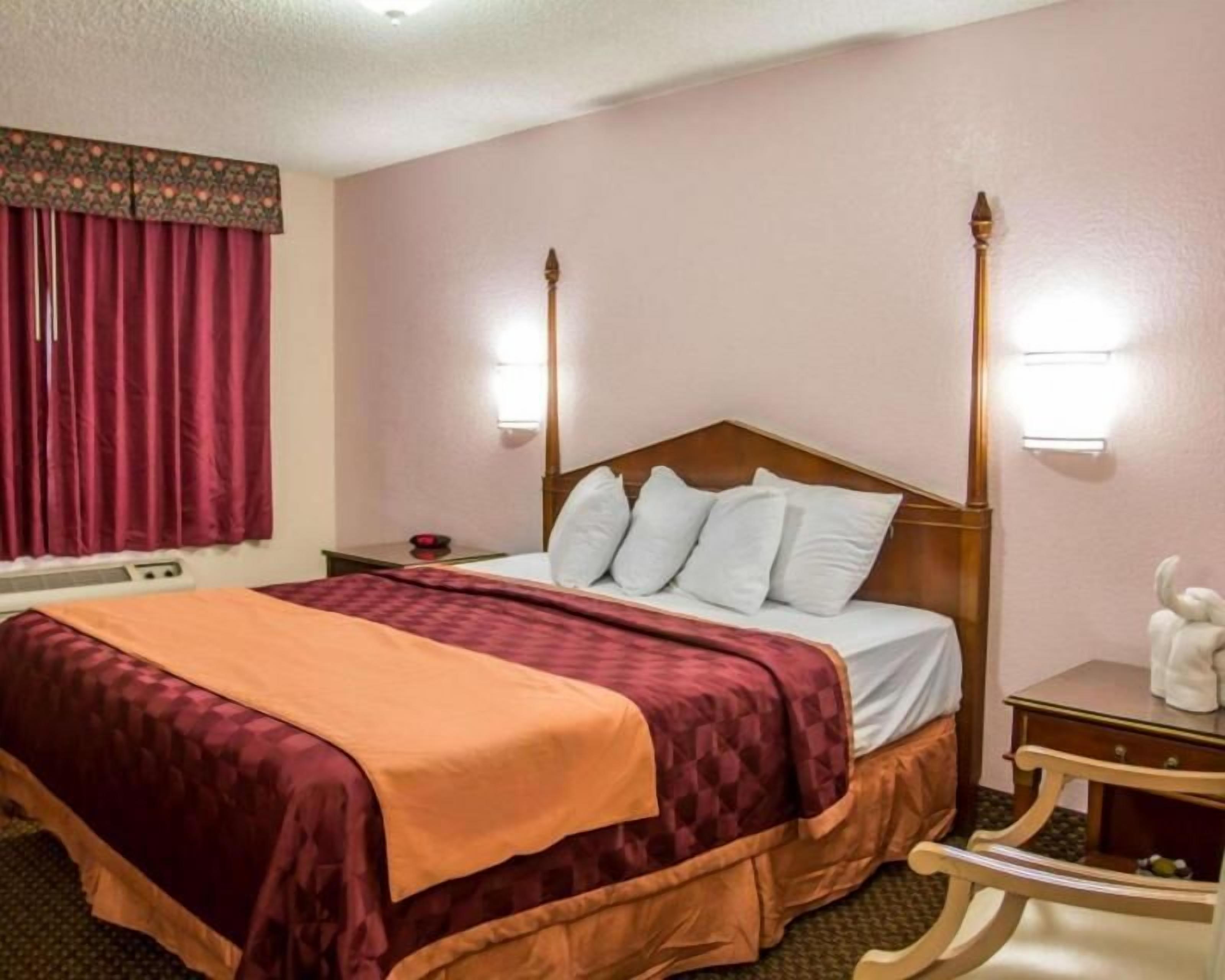 Pillowtop beds, desk, laptop workspace, blackout drapes