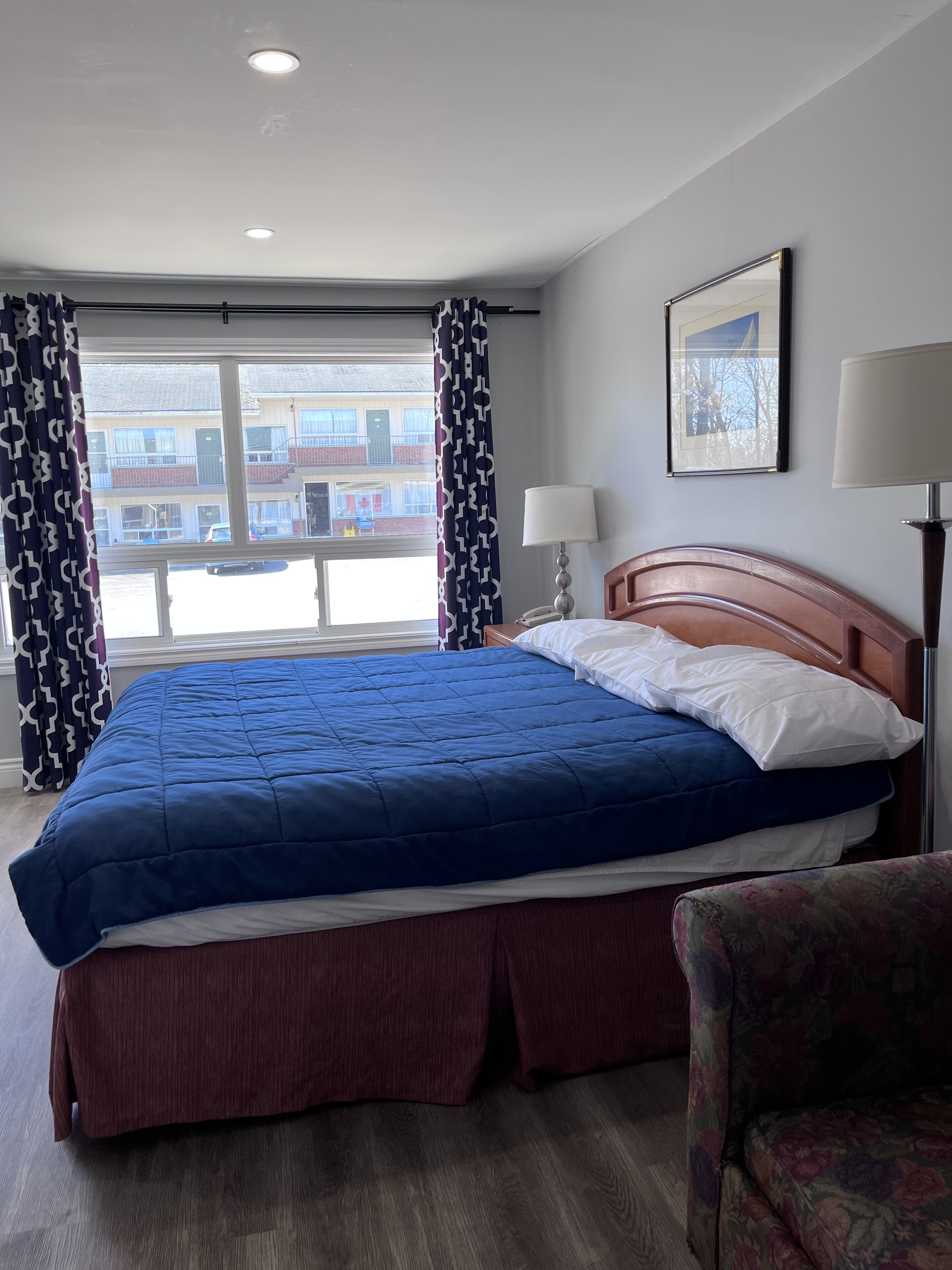 Desk, iron/ironing board, free WiFi