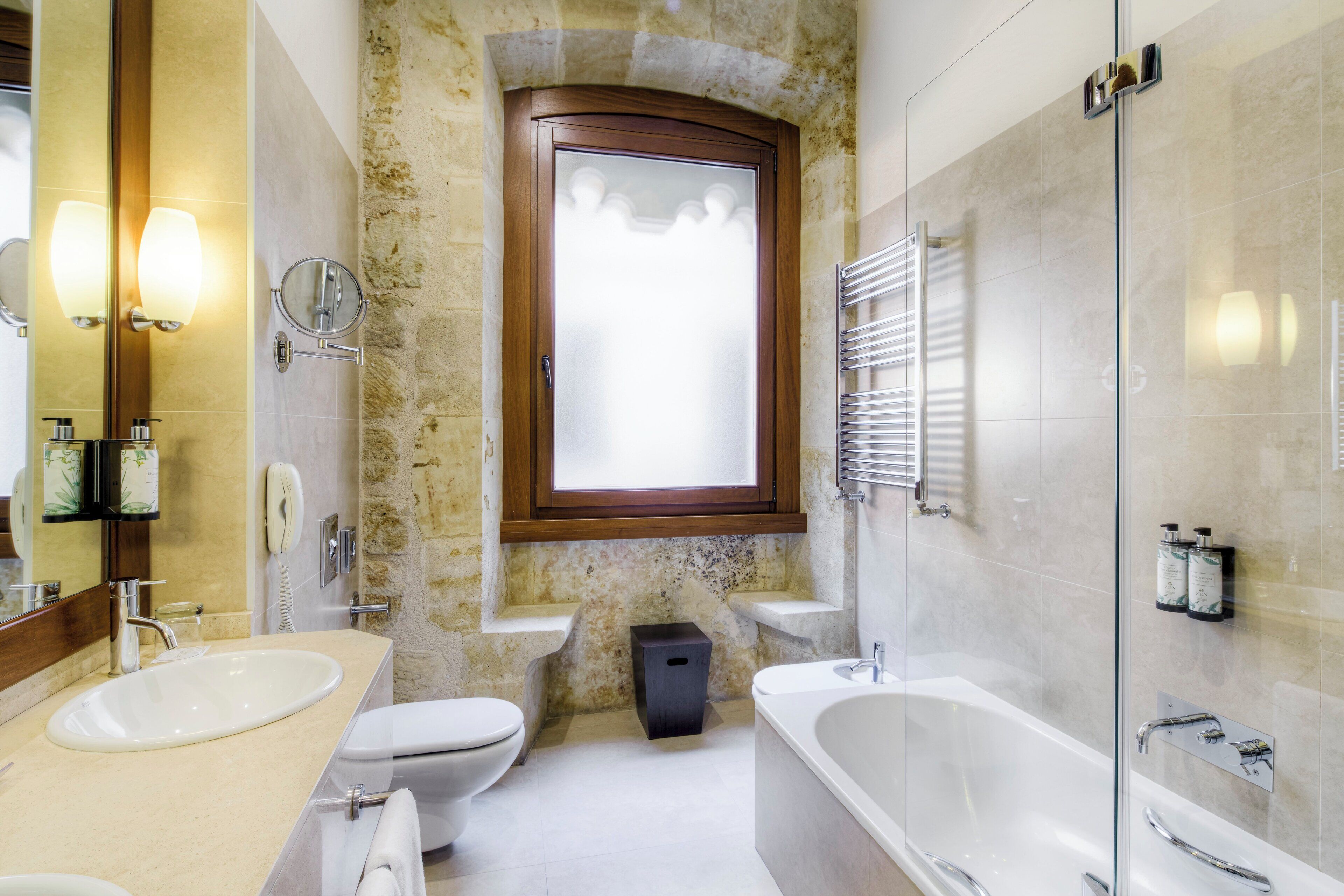 hypo-allergenic bedding, minibar, in-room safe, desk