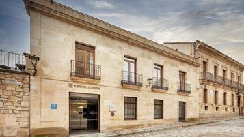 Rom – classic (Vistas Catedral) | Fasade