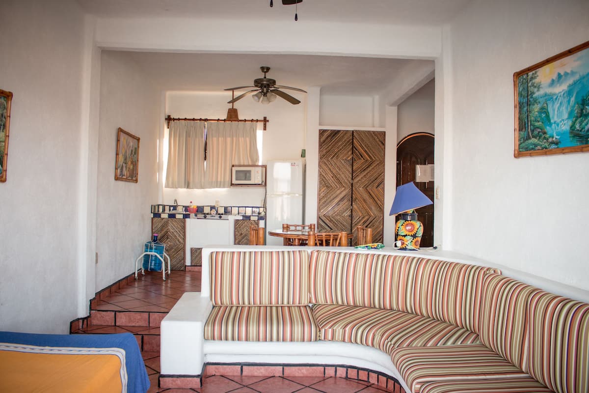 Suite | Colchones con acolchado adicional, minibar, caja fuerte