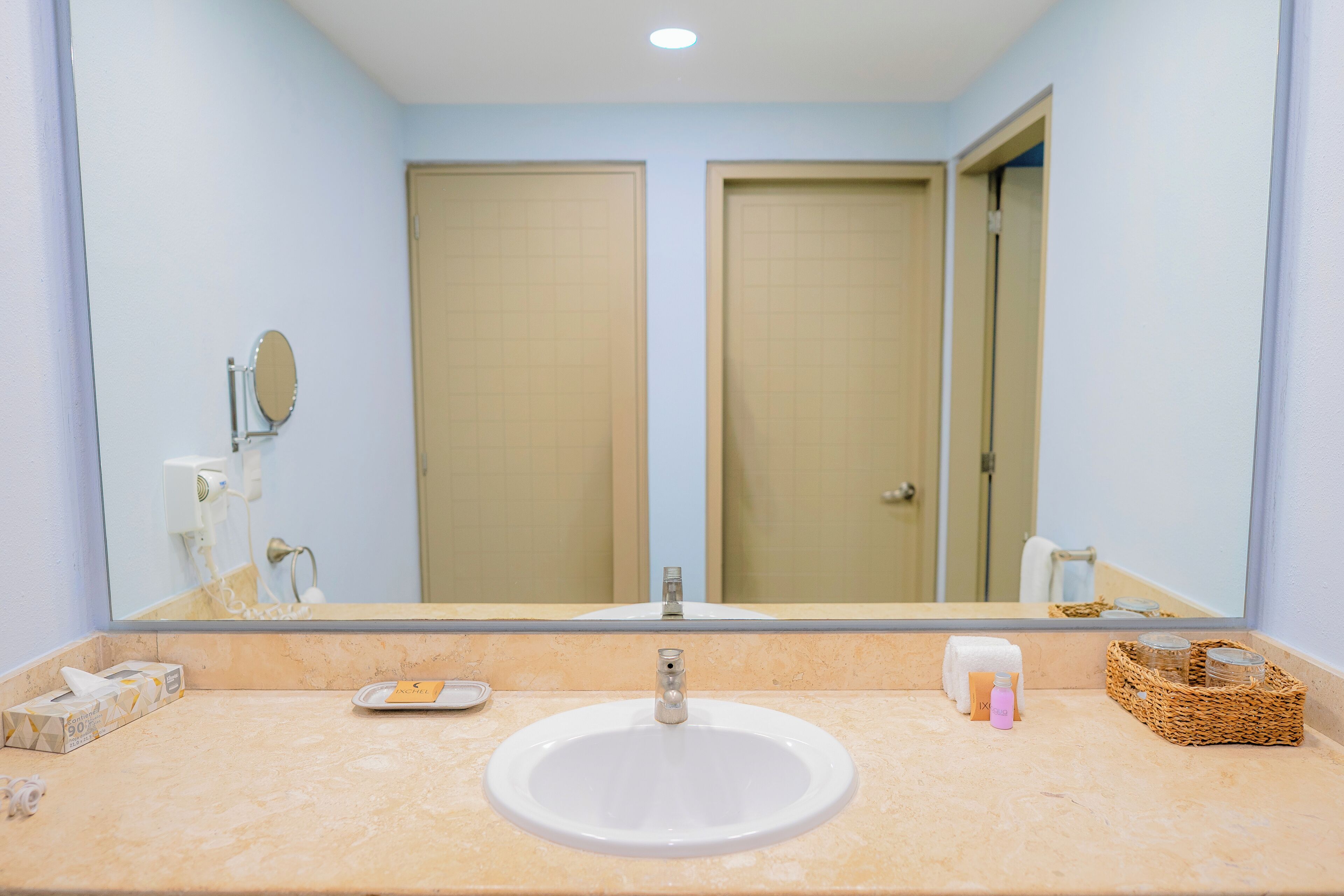 1 bedroom, minibar, in-room safe, blackout curtains