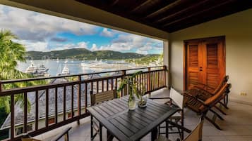 Suite Exécutive, 1 chambre, cuisine, vue marina | Terrasse/Patio
