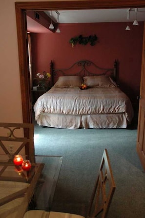 1 bedroom, individually decorated, desk, free WiFi