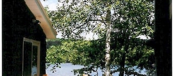 Kiwassa Lake Bed & Breakfast