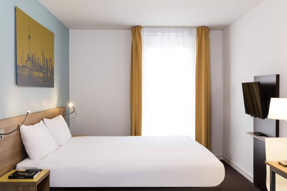 1 Schlafzimmer, Schreibtisch, kostenlose Babybetten, kostenloses WLAN