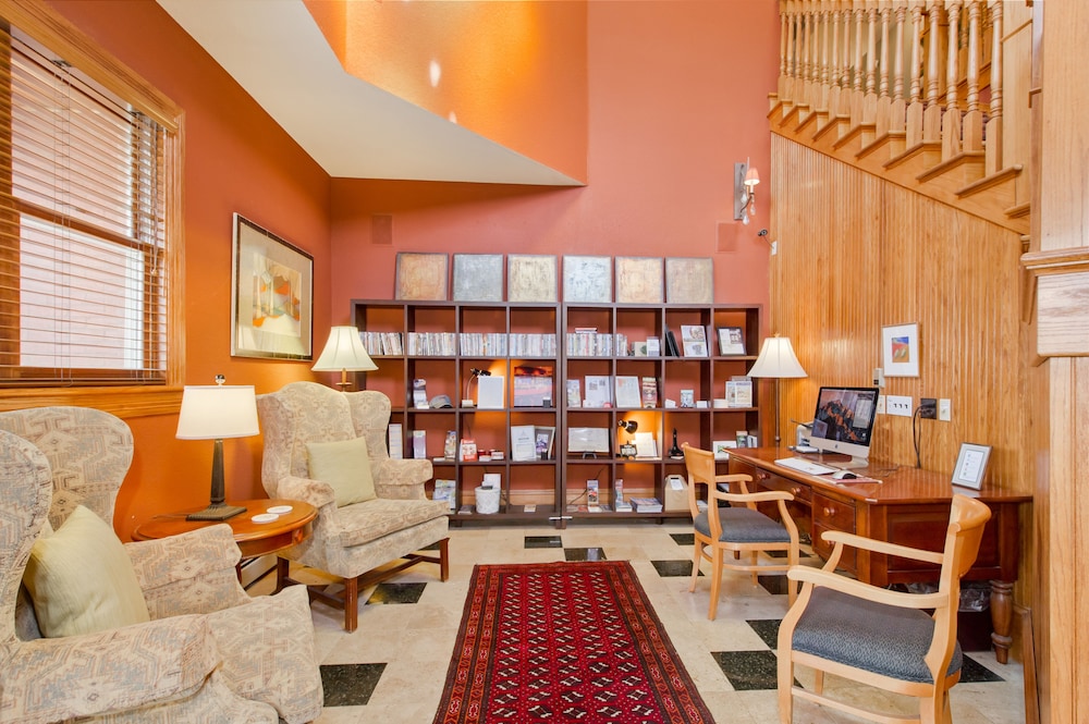 The Bradley Boulder Inn by null