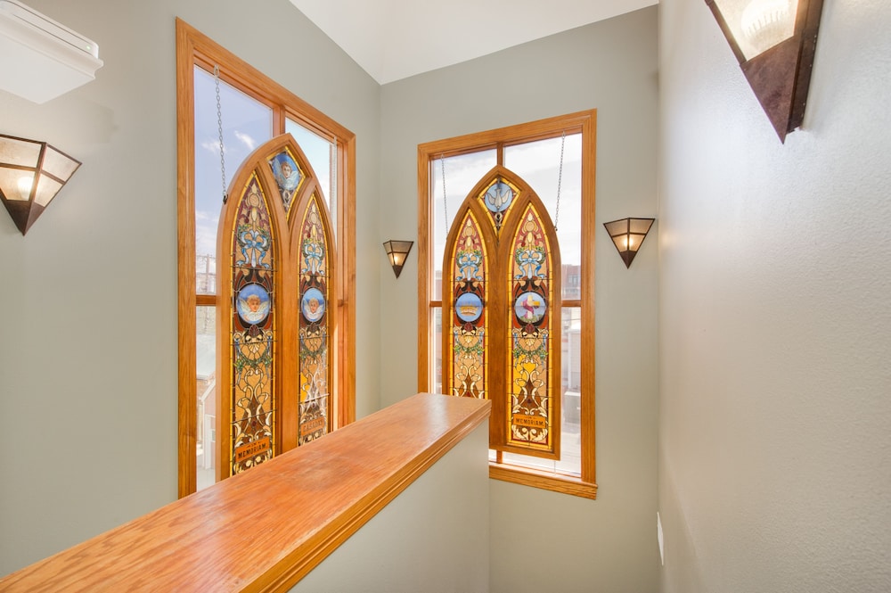 The Bradley Boulder Inn by null