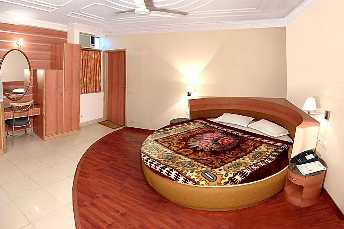 Suite | Minibar, desk, blackout curtains, cots/infant beds