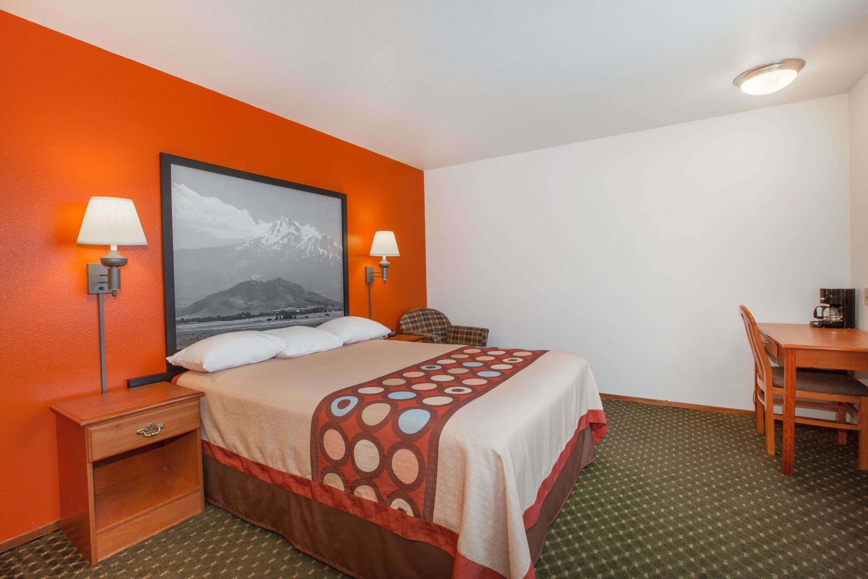 desk, iron/ironing board, cots/infant beds, rollaway beds