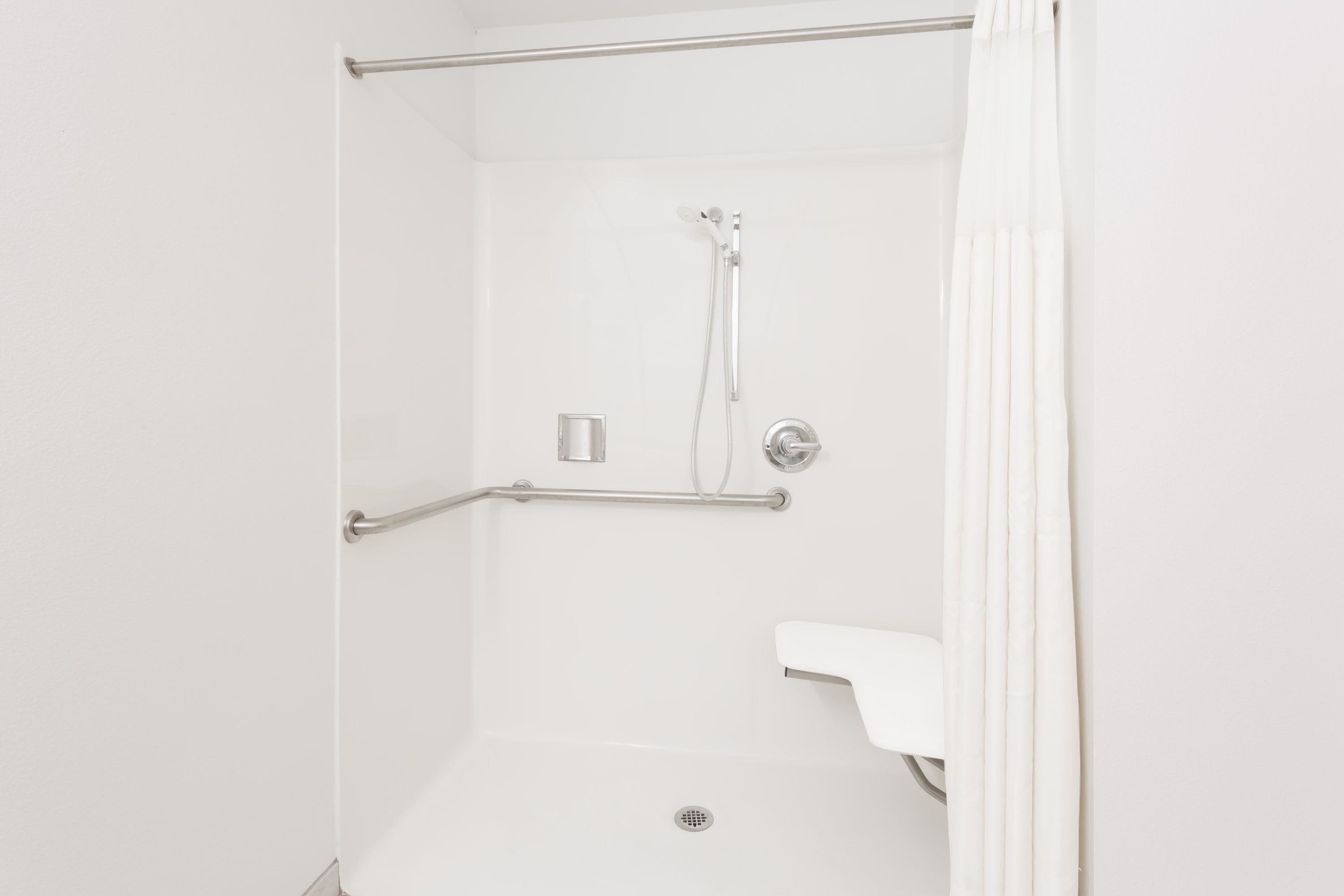 room, 1 king bed, accessible, non smoking (mobility) | bathroom | combined shower/bathtub, free toiletries, hair dryer, towels