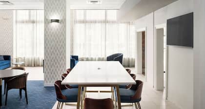 Courtyard by Marriott St. Petersburg Downtown