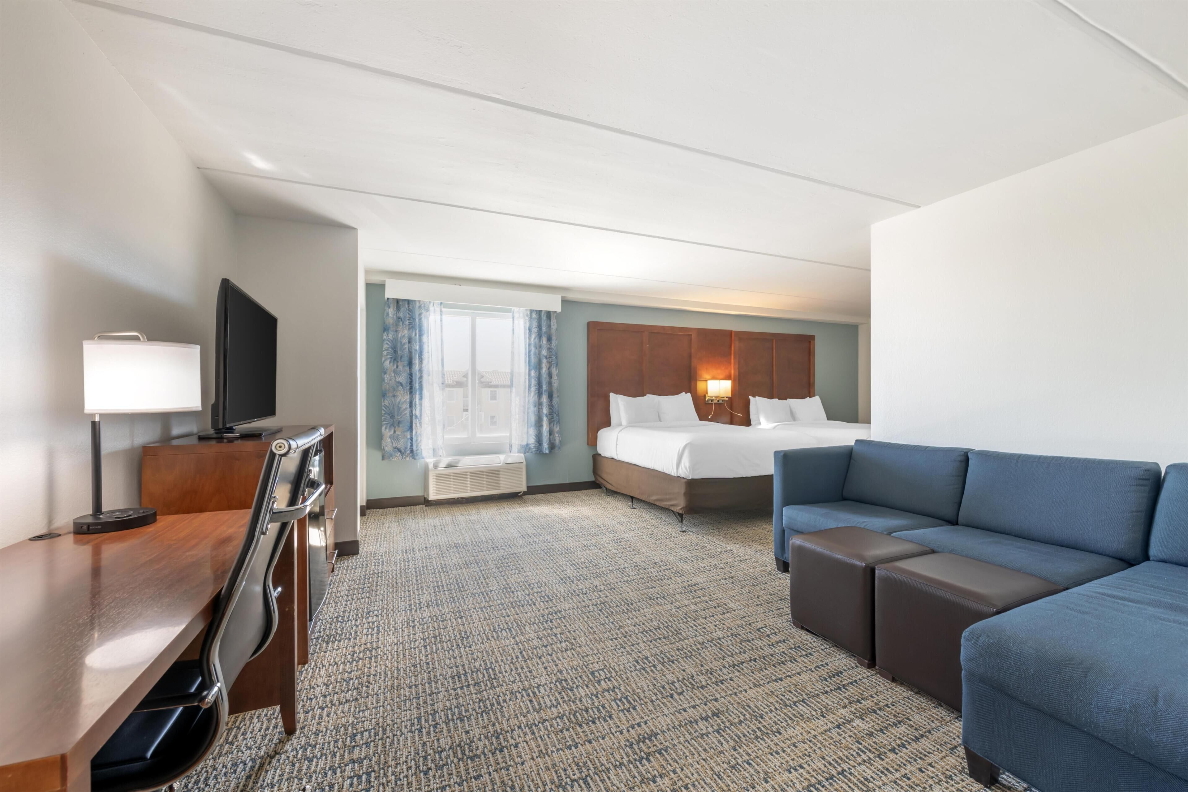 Suite, 2 Queen Beds, Accessible, Bathtub (with Single Sofabed)