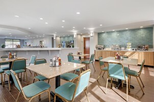 Desayuno buffet incluido todos los días 