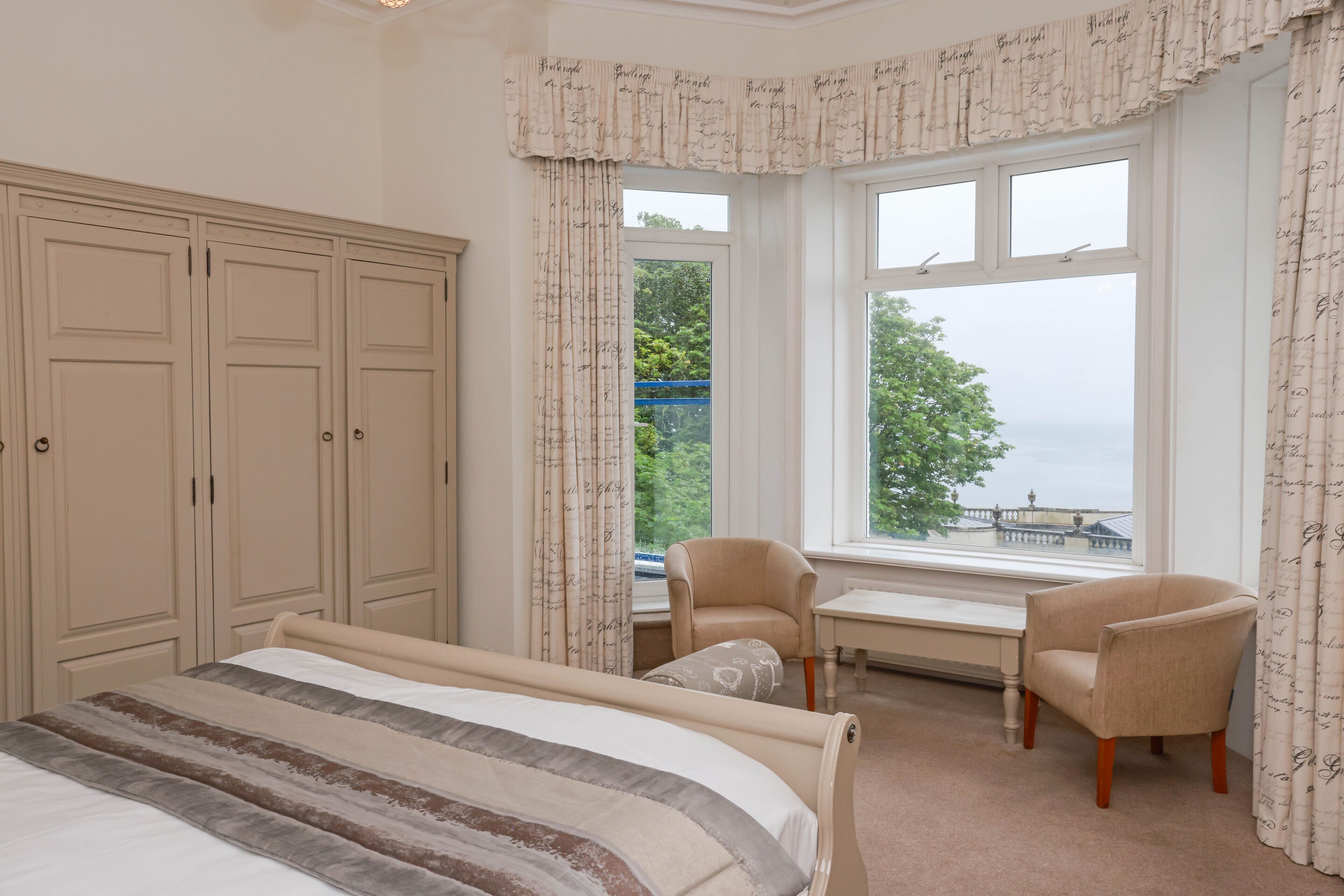 king room, balcony, sea view (not dog friendly) | 1 bedroom, in-room safe, individually decorated, individually furnished