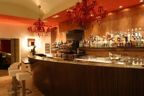 Bar (in der Unterkunft)