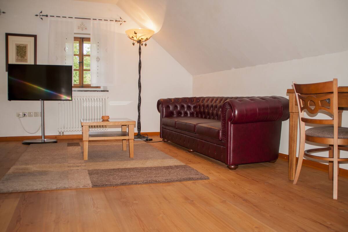 Superior Room, 1 King Bed, Park View, Slope side | 1 bedroom, minibar, in-room safe, desk