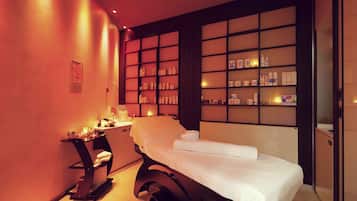 Couples treatment rooms, sauna, hot tub, steam room, body treatments