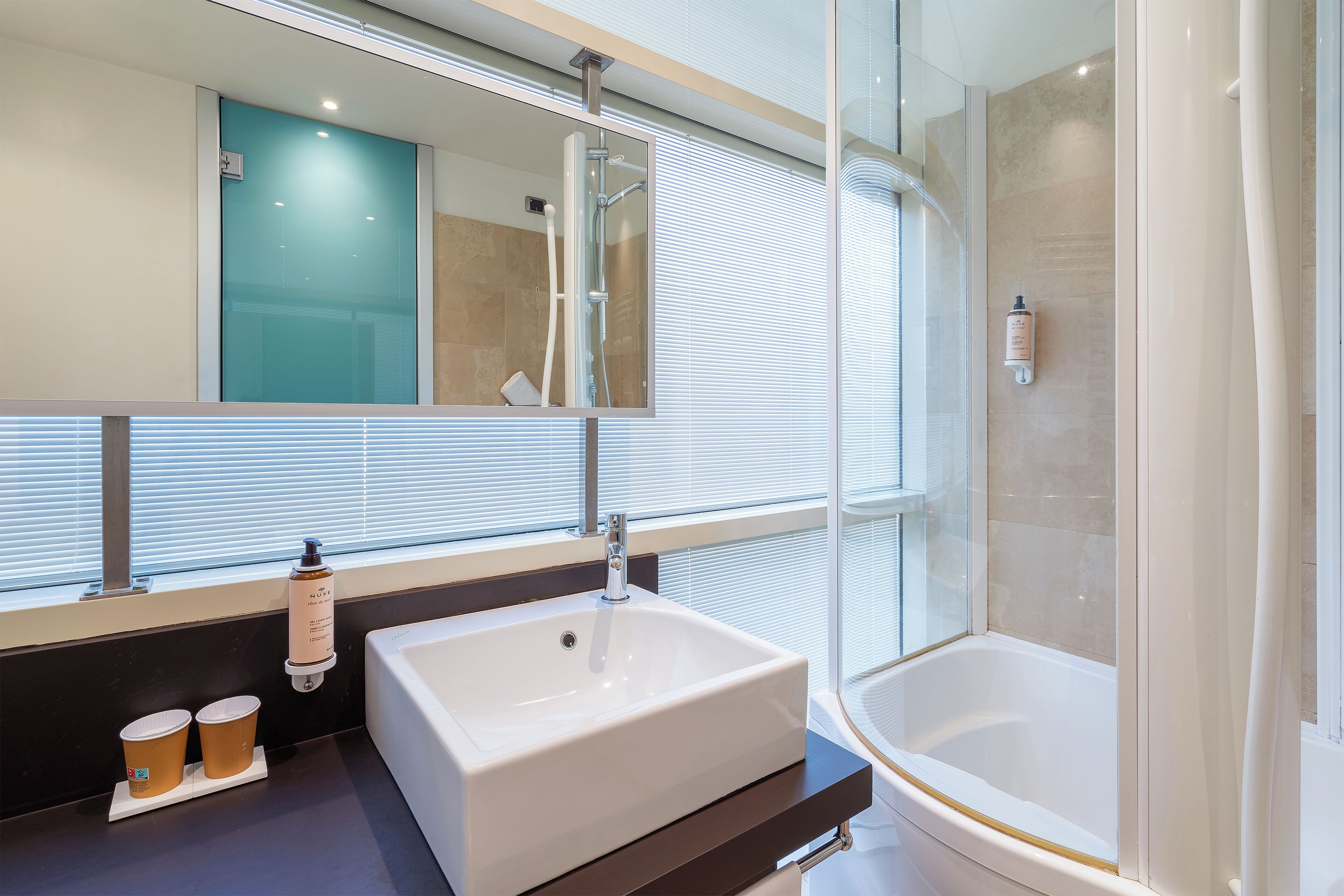 Habitación Deluxe, 1 cama doble | Baño