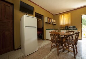 1 bedroom, in-room safe, free WiFi, bed sheets