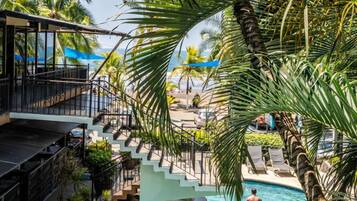 Outdoor pool, pool loungers