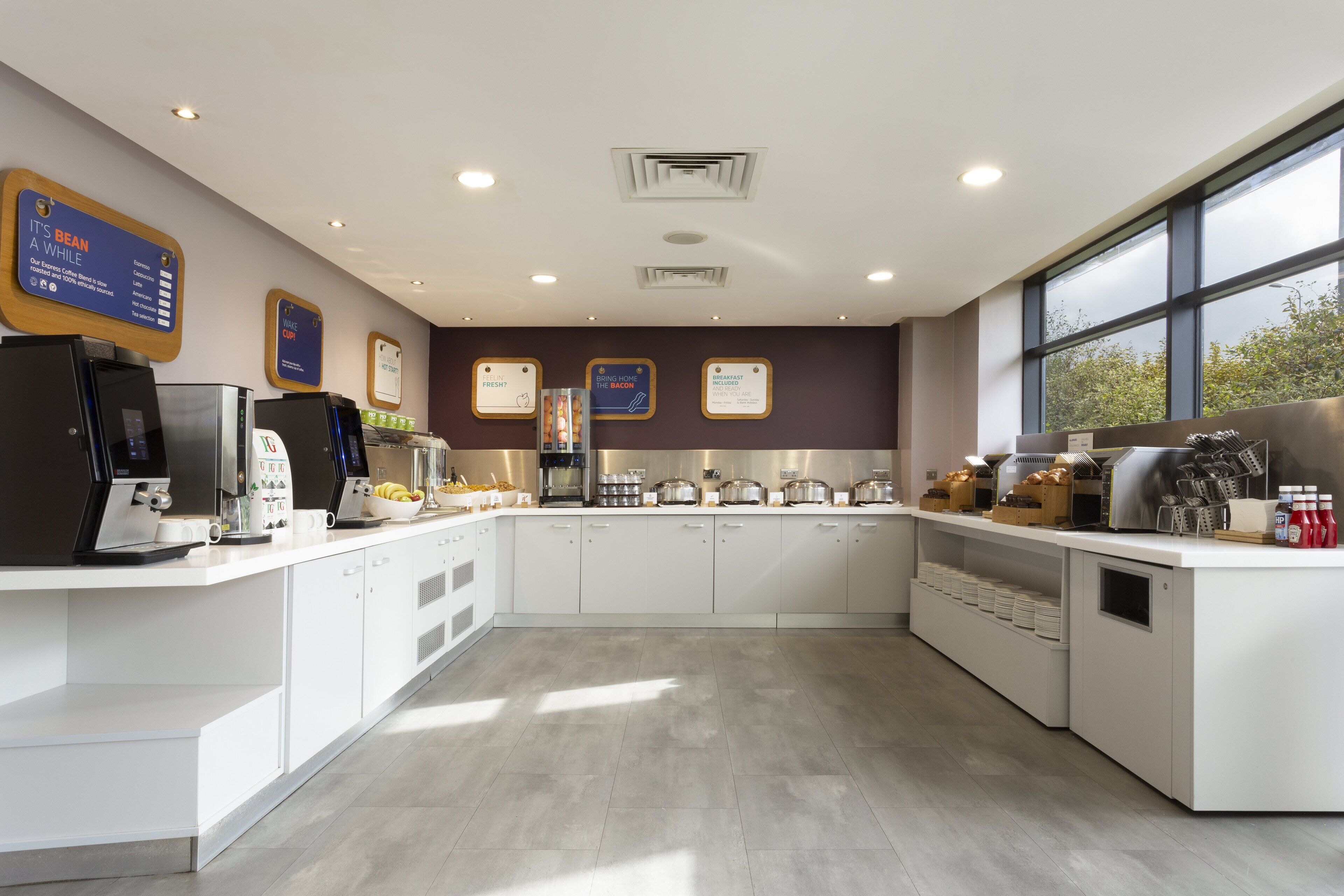 free daily continental breakfast