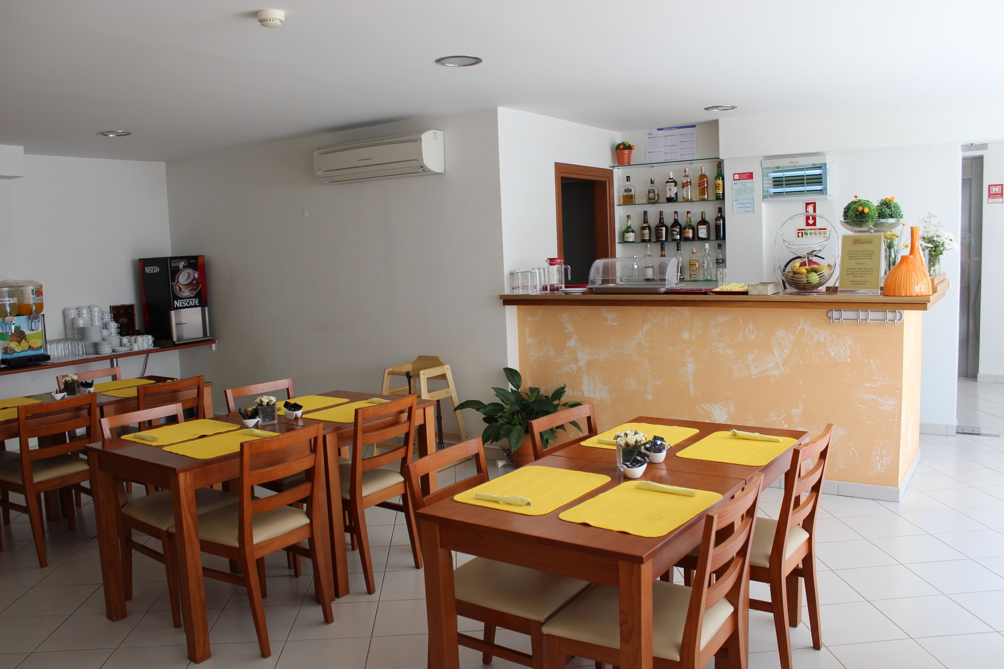 daily buffet breakfast (eur 9.00 per person)