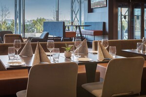 Frokost og middag serveres