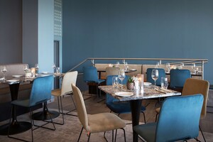 Frokost og middag serveres