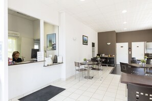 Reception - Garden & City Clermont Ferrand Gerzat (Gerzat)