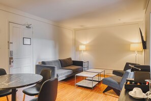 Family Suite, 2 Queen Beds - The Windsor Hotel by Hoco Hotels Collection (Stratford)