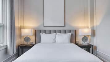Classic Room, 1 Queen Bed, Non Smoking, Private Bathroom