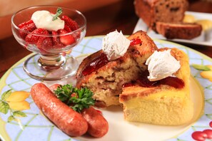 含每日當地特色早餐