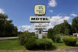 Exterior - Oakdell Motel (Waterford)