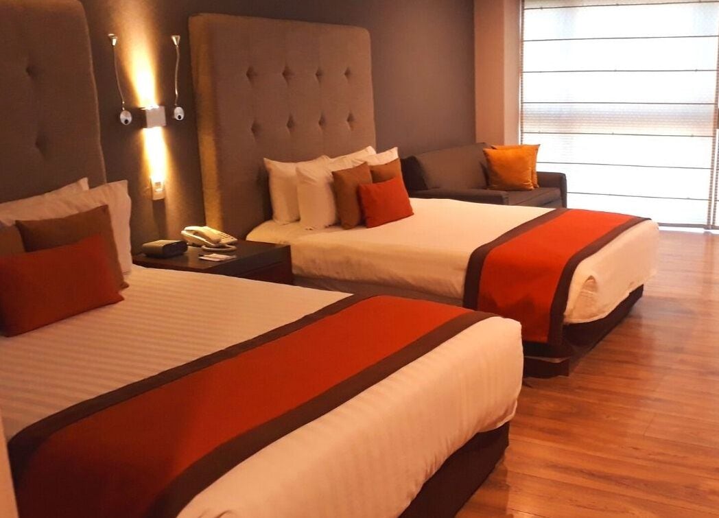 junior room | 1 bedroom, in-room safe, iron/ironing board, free wifi