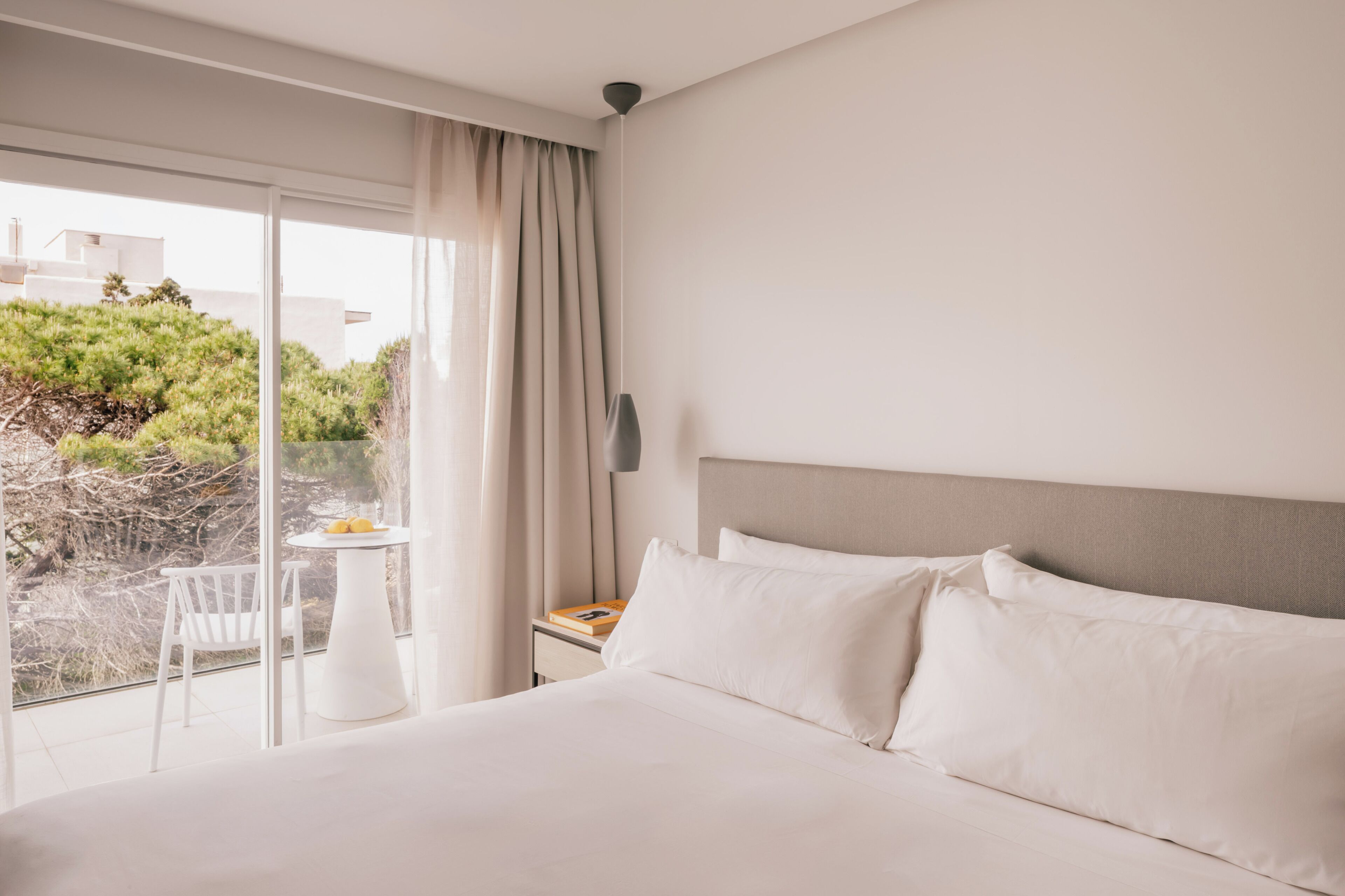 Deluxe-værelse - delvis havudsigt | Minibar, gratis Wi-Fi, sengetøj